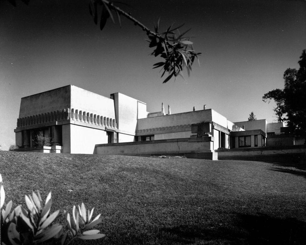 Hollyhock House